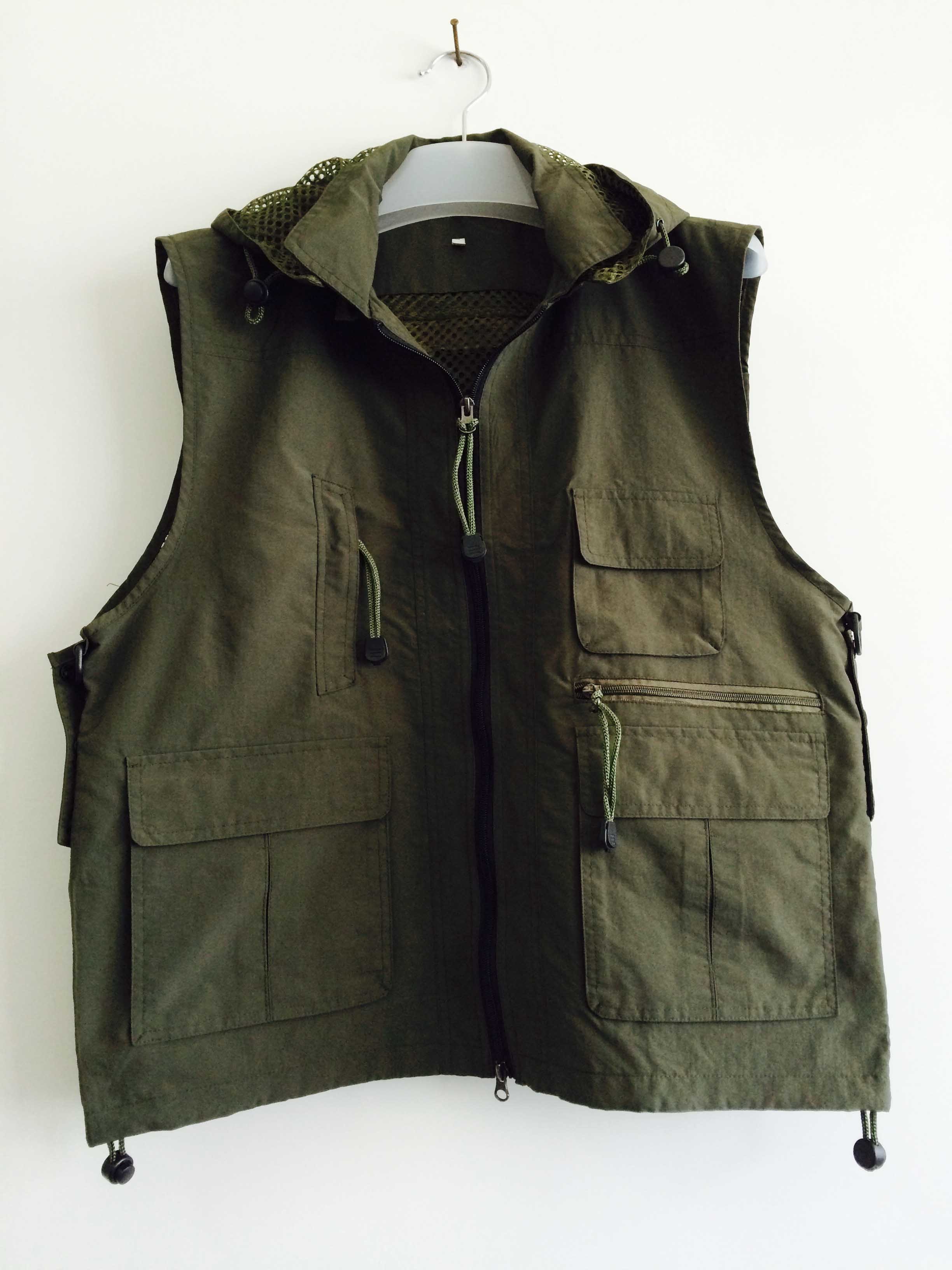 Fishing vest 033 with hood in taslan fabric, olive green color, water